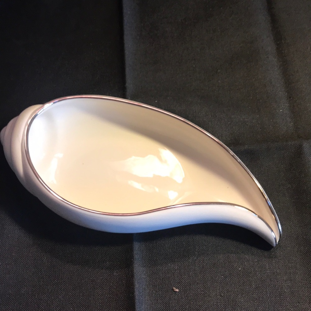 Lenox shell trinket dish sea,sand and sky pattern